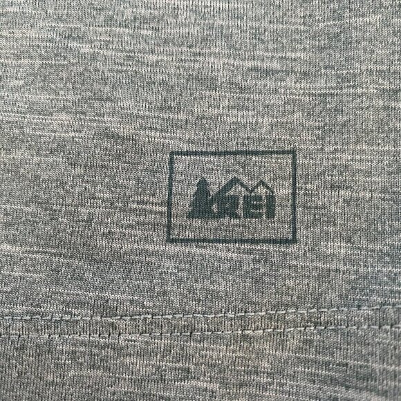 REI Double V-Neck Pleated Short Sleeve Dri Fit Tee Green Gorpcore Activewear XS - Picture 6 of 8